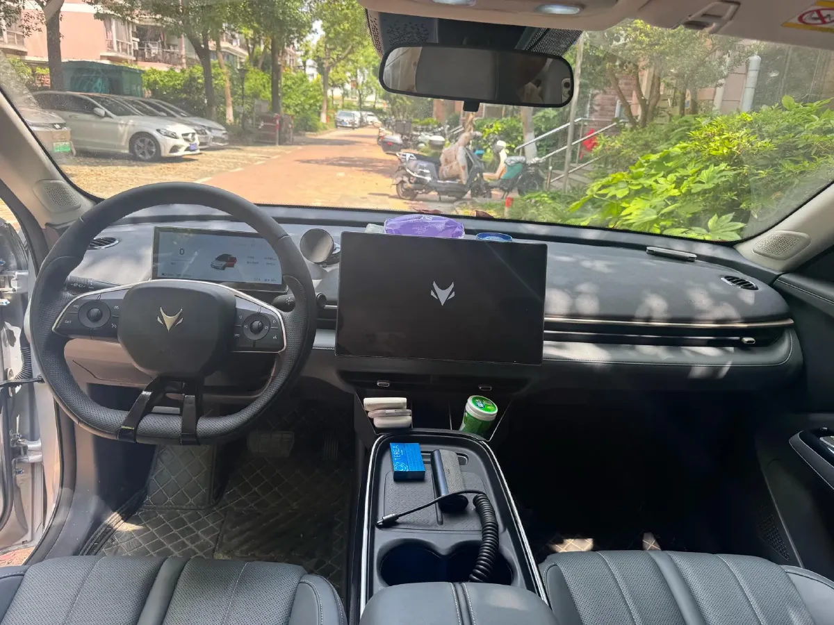 2025 ARCFOX T1 BEV,autocango,china used car exporter,china ev exporter,chinese used car exporter,chinese used ev exporter
