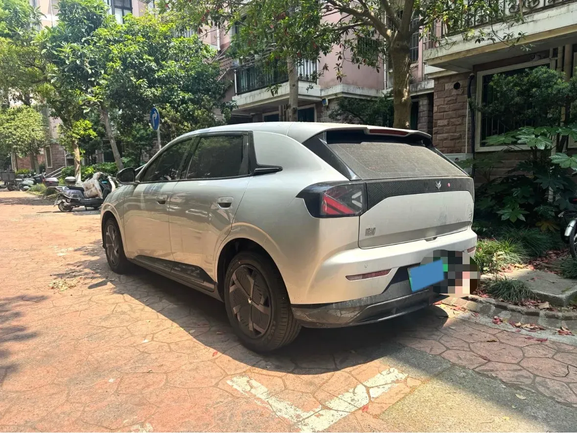 2025 ARCFOX T1 BEV,autocango,china used car exporter,china ev exporter,chinese used car exporter,chinese used ev exporter