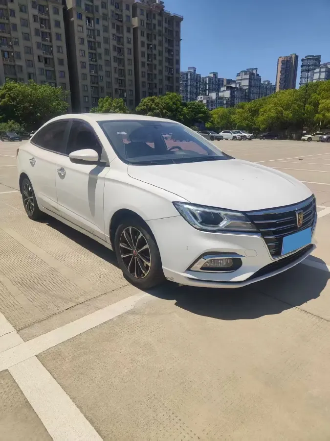 2019 Roewe i5 1.5L 120HP L4 5MT,autocango,china used car exporter,china ev exporter,chinese used car exporter,chinese used ev exporter