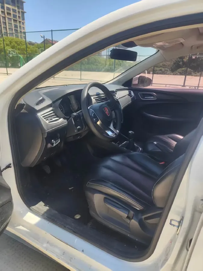 2019 Roewe i5 1.5L 120HP L4 5MT,autocango,china used car exporter,china ev exporter,chinese used car exporter,chinese used ev exporter