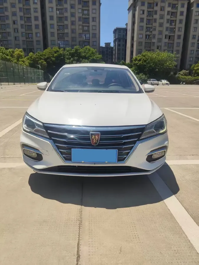 2019 Roewe i5 1.5L 120HP L4 5MT,autocango,china used car exporter,china ev exporter,chinese used car exporter,chinese used ev exporter