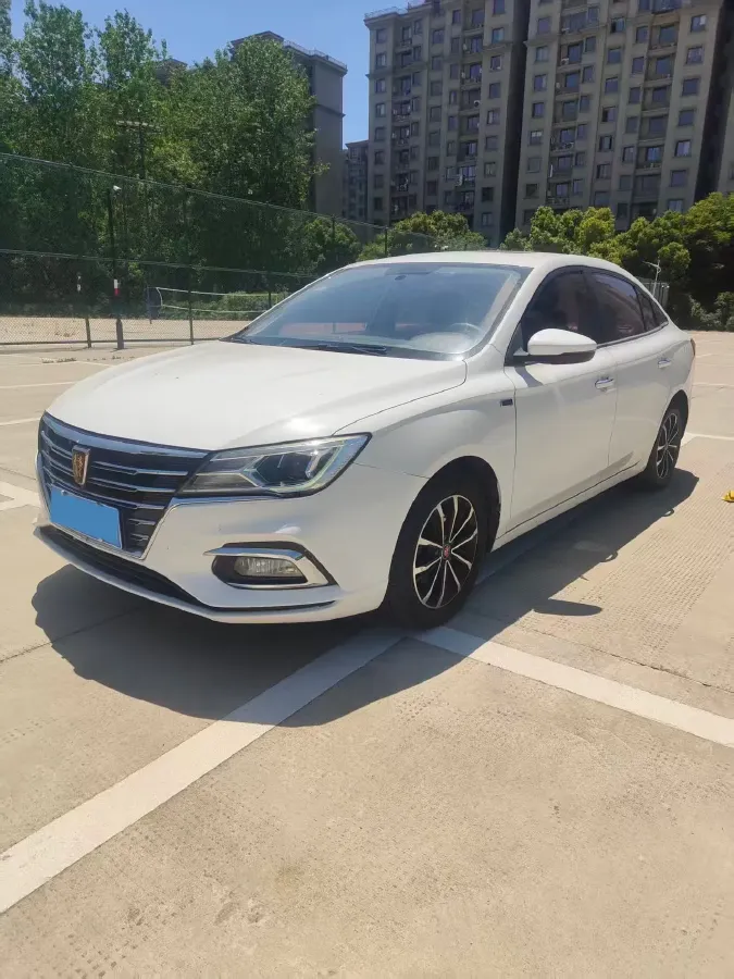 2019 Roewe i5 1.5L 120HP L4 5MT,autocango,china used car exporter,china ev exporter,chinese used car exporter,chinese used ev exporter