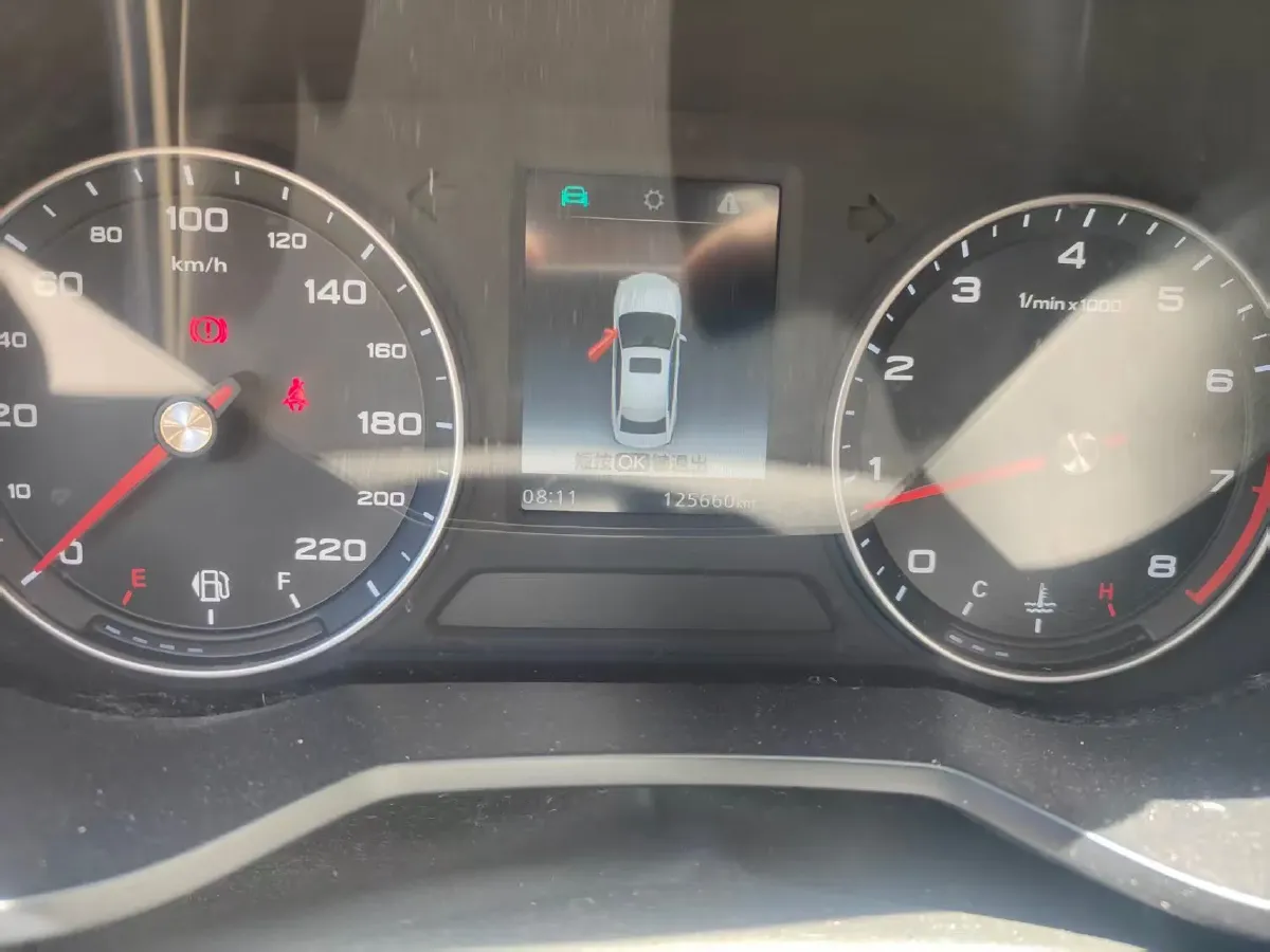 2019 Roewe i5 1.5L 120HP L4 5MT,autocango,china used car exporter,china ev exporter,chinese used car exporter,chinese used ev exporter