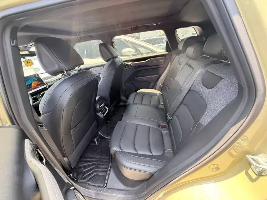2025 Geely Cowboy 1.5T 181HP L4 7DCT,autocango,china used car exporter,china ev exporter,chinese used car exporter,chinese used ev exporter