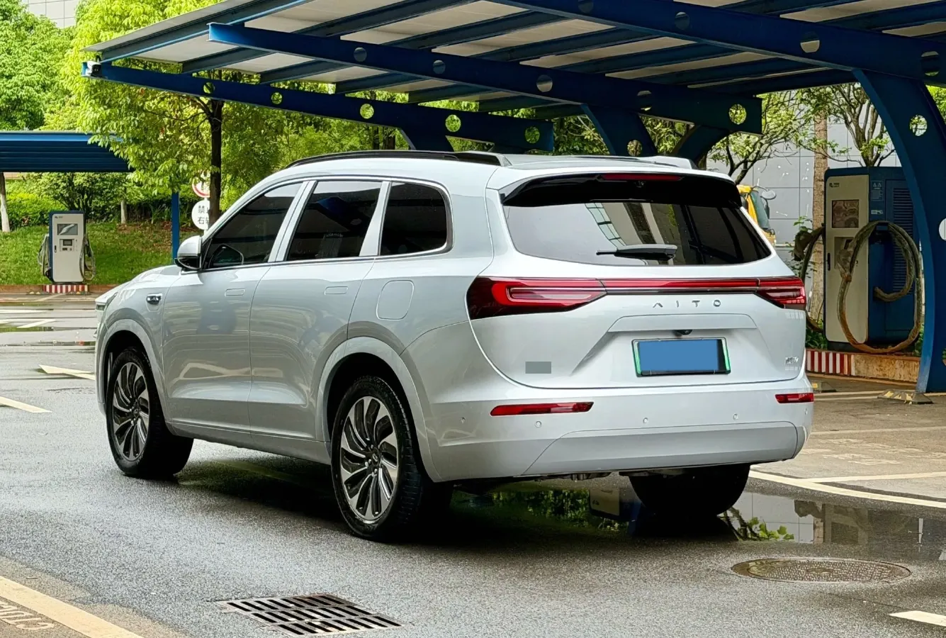 2024 AITO AITO M7 1.5T 152HP L4 REEV 40KWH,autocango,china used car exporter,china ev exporter,chinese used car exporter,chinese used ev exporter