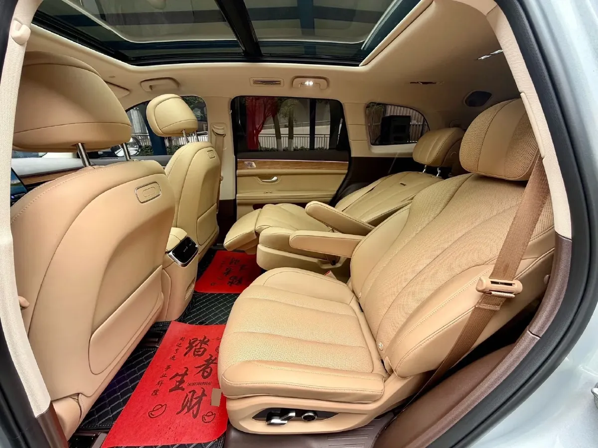 2024 AITO AITO M7 1.5T 152HP L4 REEV 40KWH,autocango,china used car exporter,china ev exporter,chinese used car exporter,chinese used ev exporter