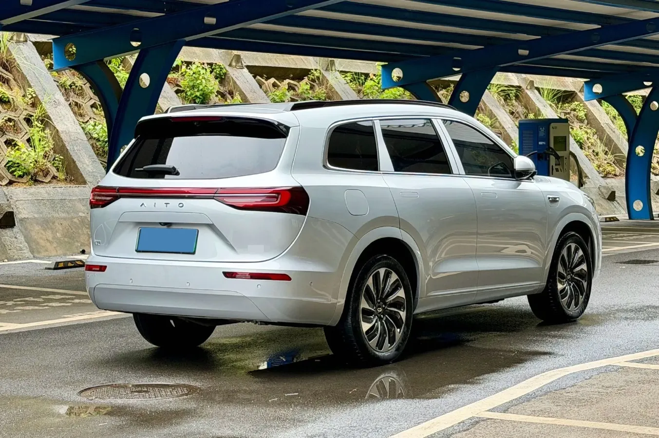 2024 AITO AITO M7 1.5T 152HP L4 REEV 40KWH,autocango,china used car exporter,china ev exporter,chinese used car exporter,chinese used ev exporter
