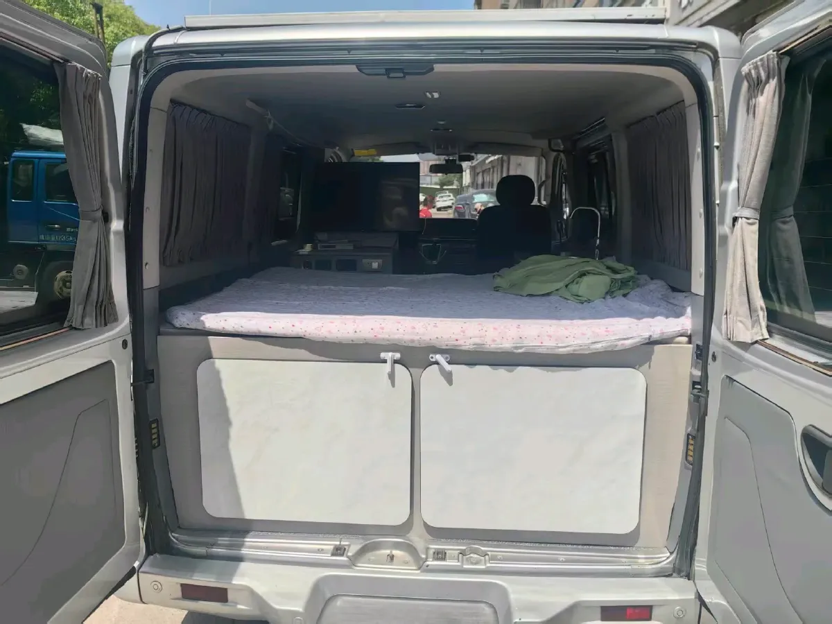 2021 MAXUS XinTu V80 2.0T 139HP L4 6MT,autocango,china used car exporter,china ev exporter,chinese used car exporter,chinese used ev exporter
