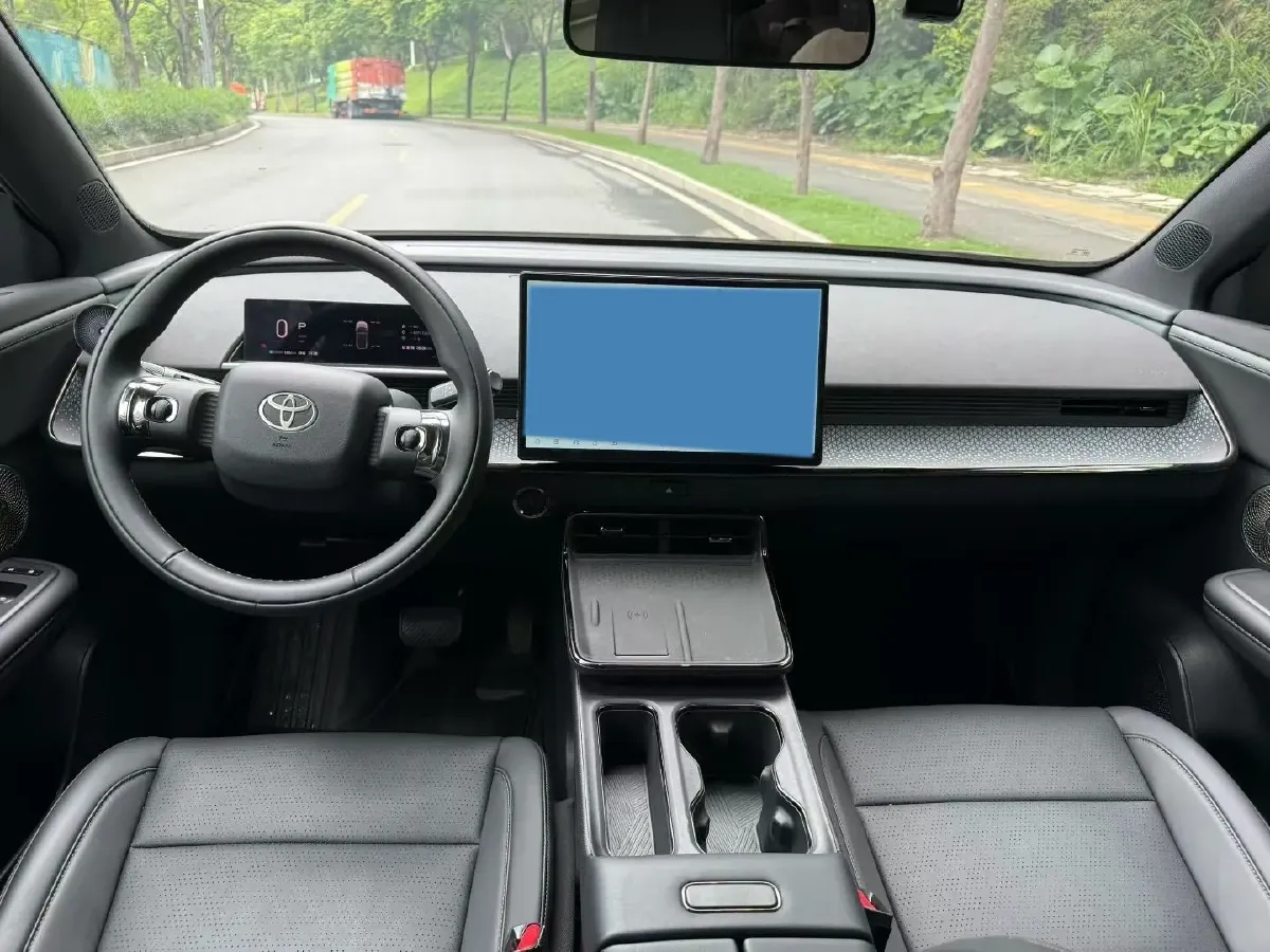 2025 Toyota BZ3X BEV 58.37KWH,autocango,china used car exporter,china ev exporter,chinese used car exporter,chinese used ev exporter