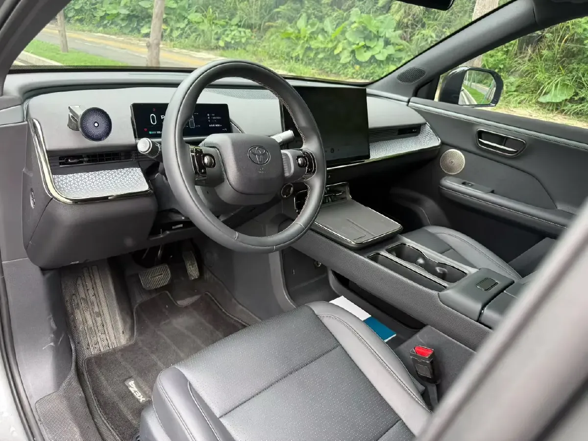 2025 Toyota BZ3X BEV 58.37KWH,autocango,china used car exporter,china ev exporter,chinese used car exporter,chinese used ev exporter