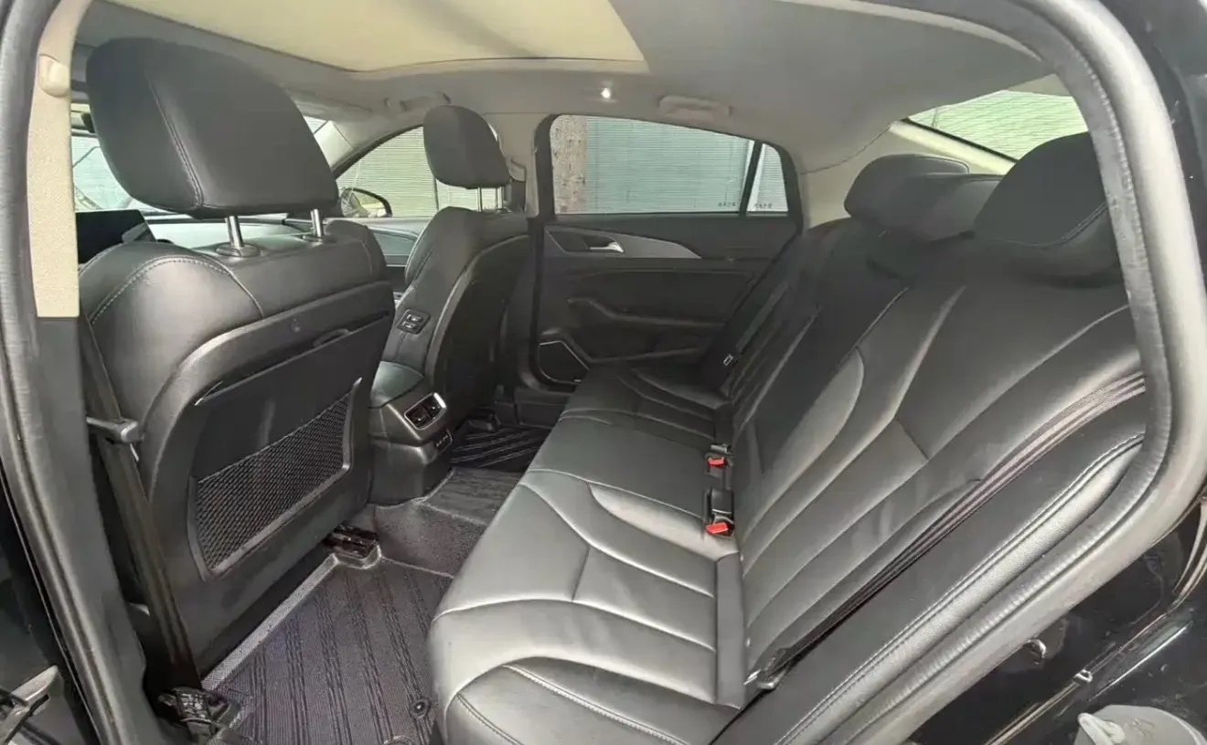 2020 HongQi H5 1.8T 197HP L4 6AT,autocango,china used car exporter,china ev exporter,chinese used car exporter,chinese used ev exporter