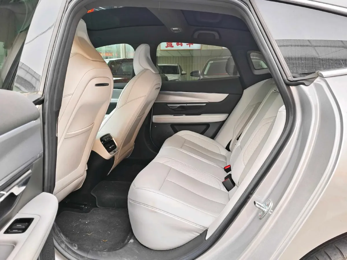 2023 Xpeng P7 BEV 86.2KWH,autocango,china used car exporter,china ev exporter,chinese used car exporter,chinese used ev exporter