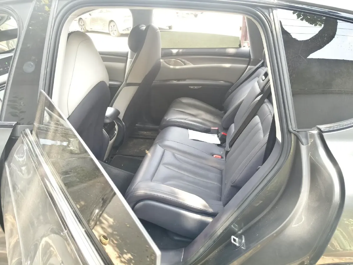 2023 IM LS7 BEV 90KWH,autocango,china used car exporter,china ev exporter,chinese used car exporter,chinese used ev exporter