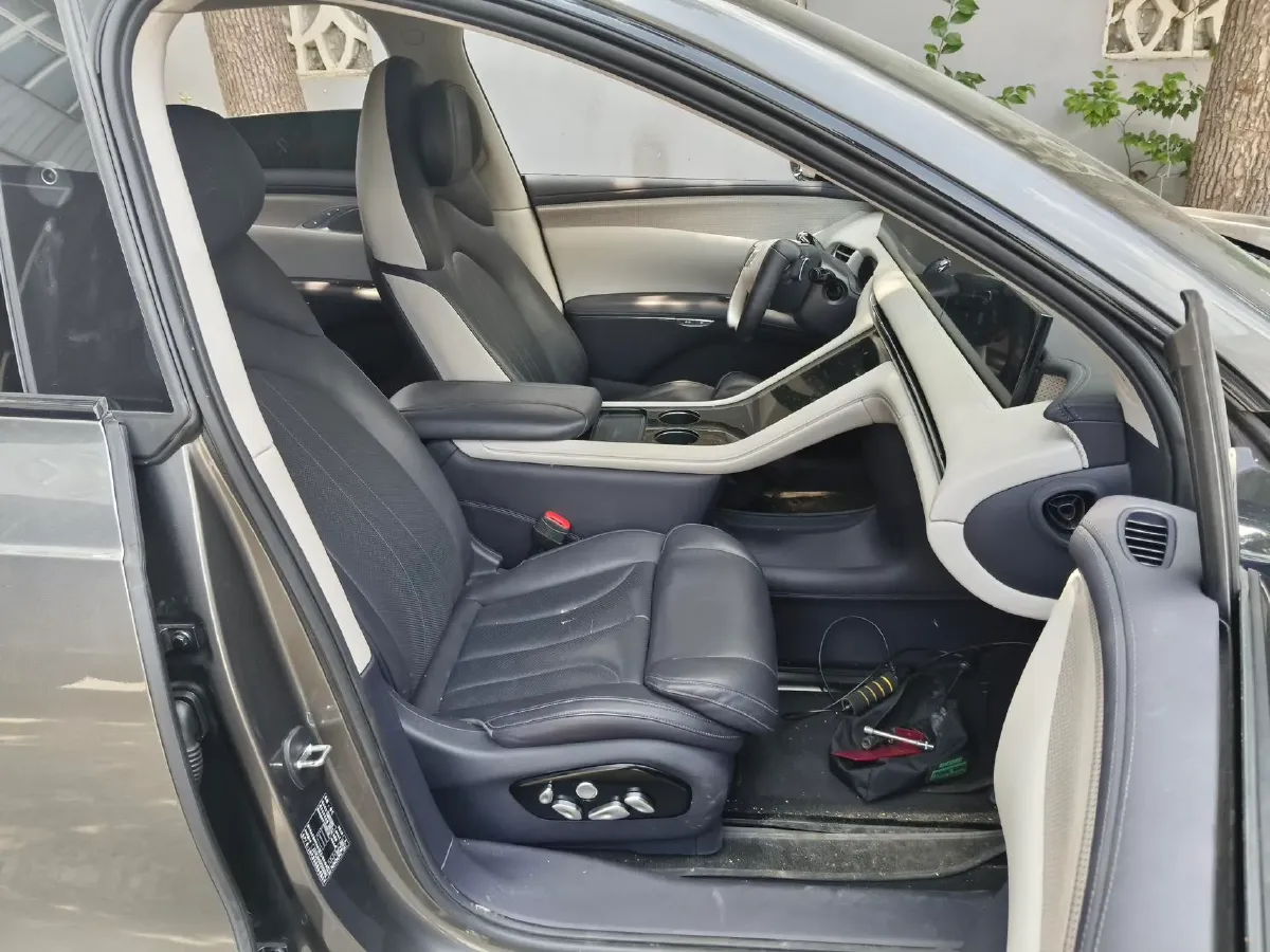 2023 IM LS7 BEV 90KWH,autocango,china used car exporter,china ev exporter,chinese used car exporter,chinese used ev exporter