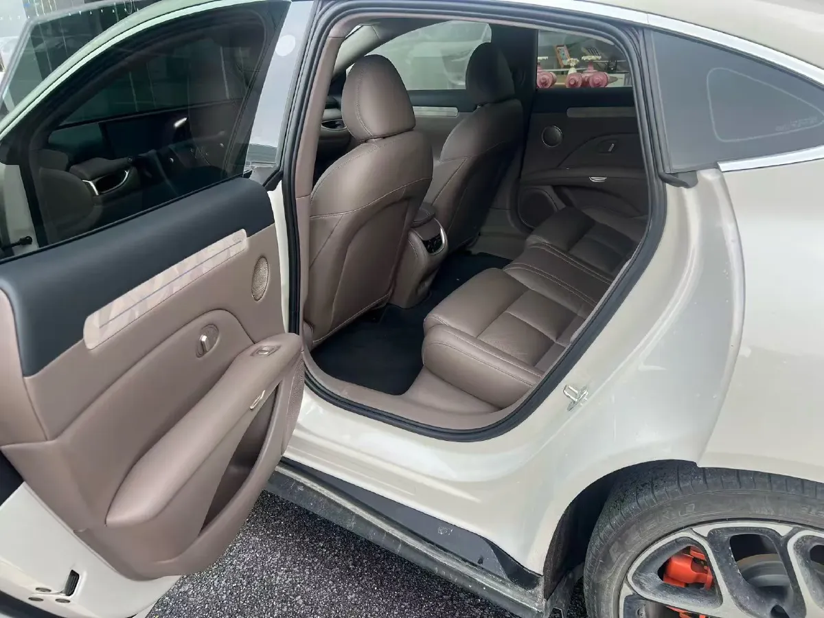 2025 IM L6 BEV,autocango,china used car exporter,china ev exporter,chinese used car exporter,chinese used ev exporter
