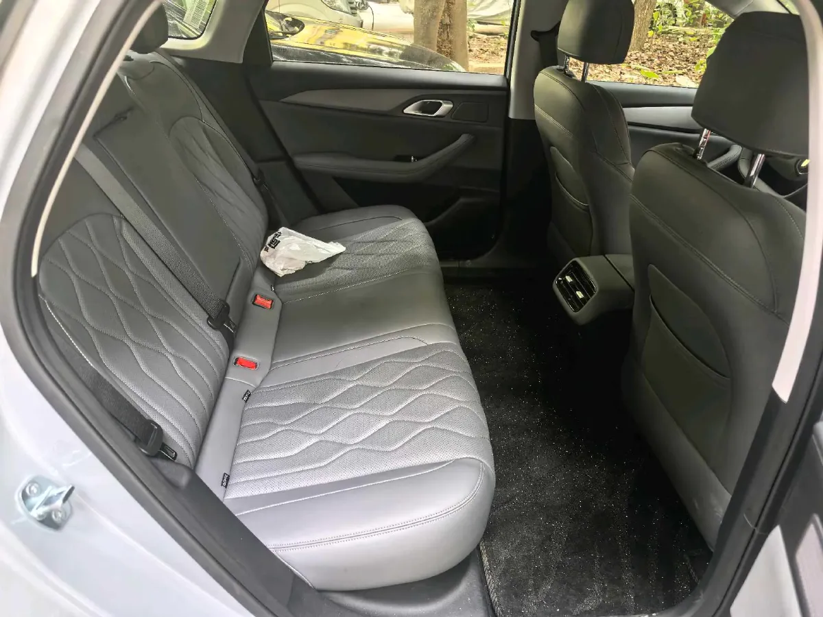 2025 Geely Galaxy A7 1.5L 112HP L4 1DHT PHEV,autocango,china used car exporter,china ev exporter,chinese used car exporter,chinese used ev exporter