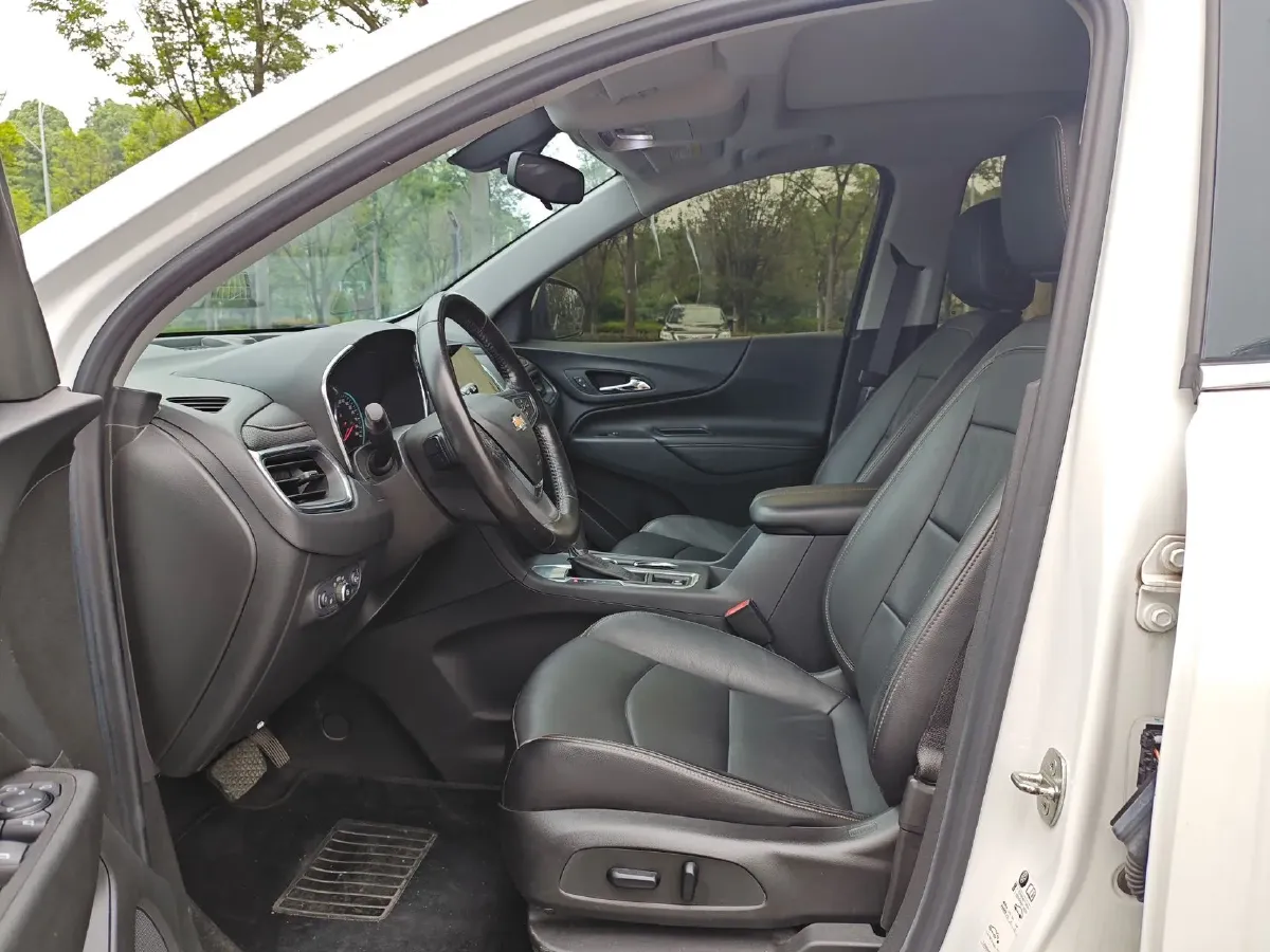 2019 Chevrolet Equinox 1.5T 180HP L4 6AT,autocango,china used car exporter,china ev exporter,chinese used car exporter,chinese used ev exporter