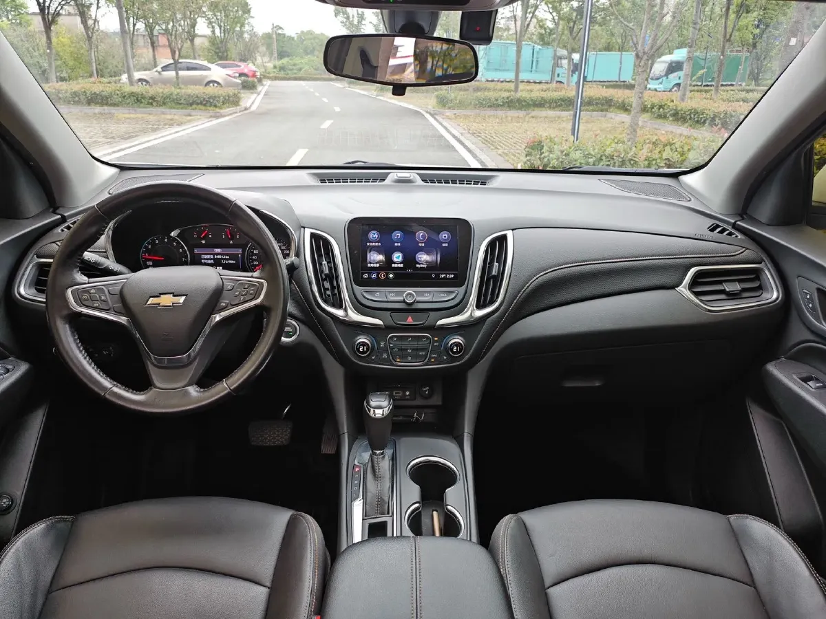 2019 Chevrolet Equinox 1.5T 180HP L4 6AT,autocango,china used car exporter,china ev exporter,chinese used car exporter,chinese used ev exporter