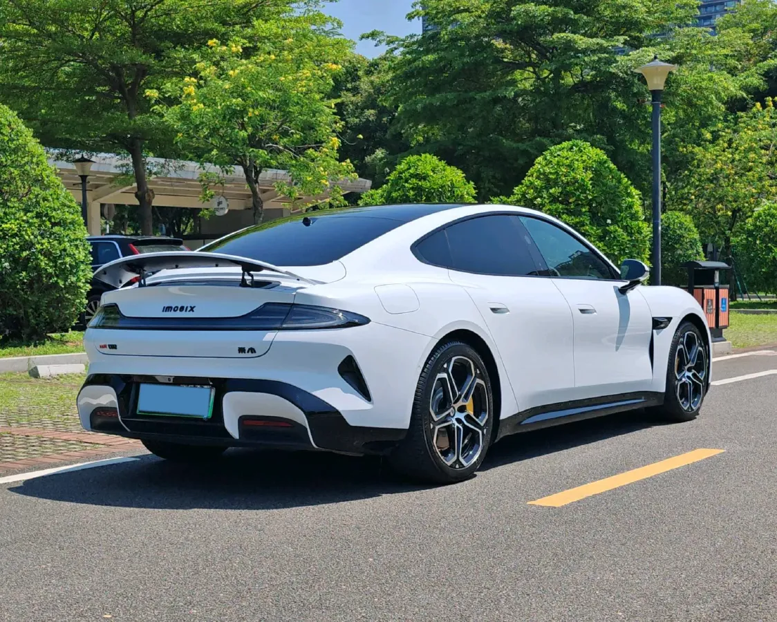 2024 MI SU7 BEV 101KWH,autocango,china used car exporter,china ev exporter,chinese used car exporter,chinese used ev exporter