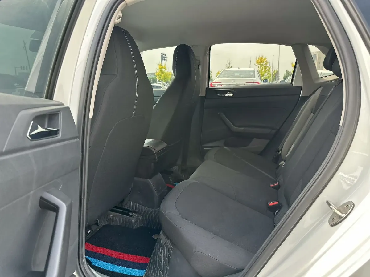 2023 Volkswagen Polo 1.5L 113HP L4 6AT,autocango,china used car exporter,china ev exporter,chinese used car exporter,chinese used ev exporter