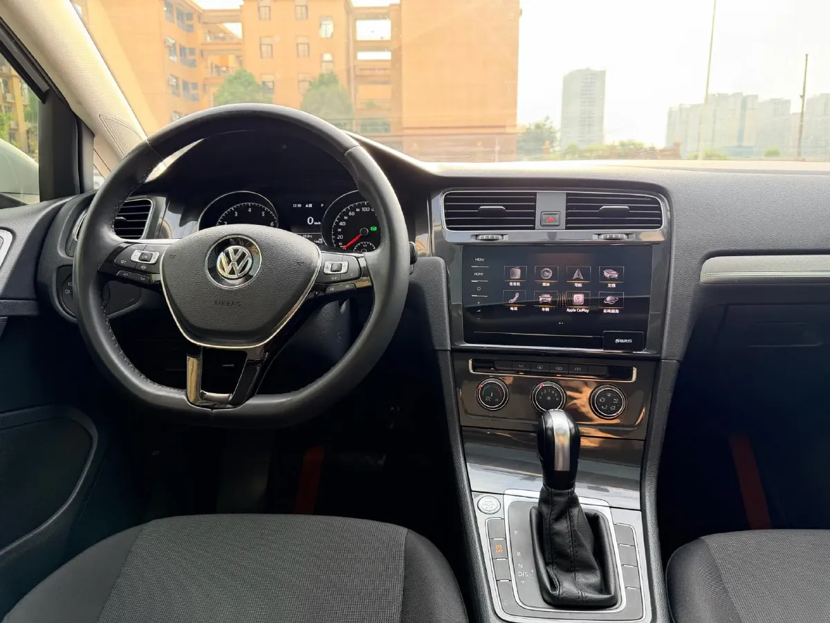 2020 Volkswagen Golf 1.2T 116HP L4 7DCT,autocango,china used car exporter,china ev exporter,chinese used car exporter,chinese used ev exporter