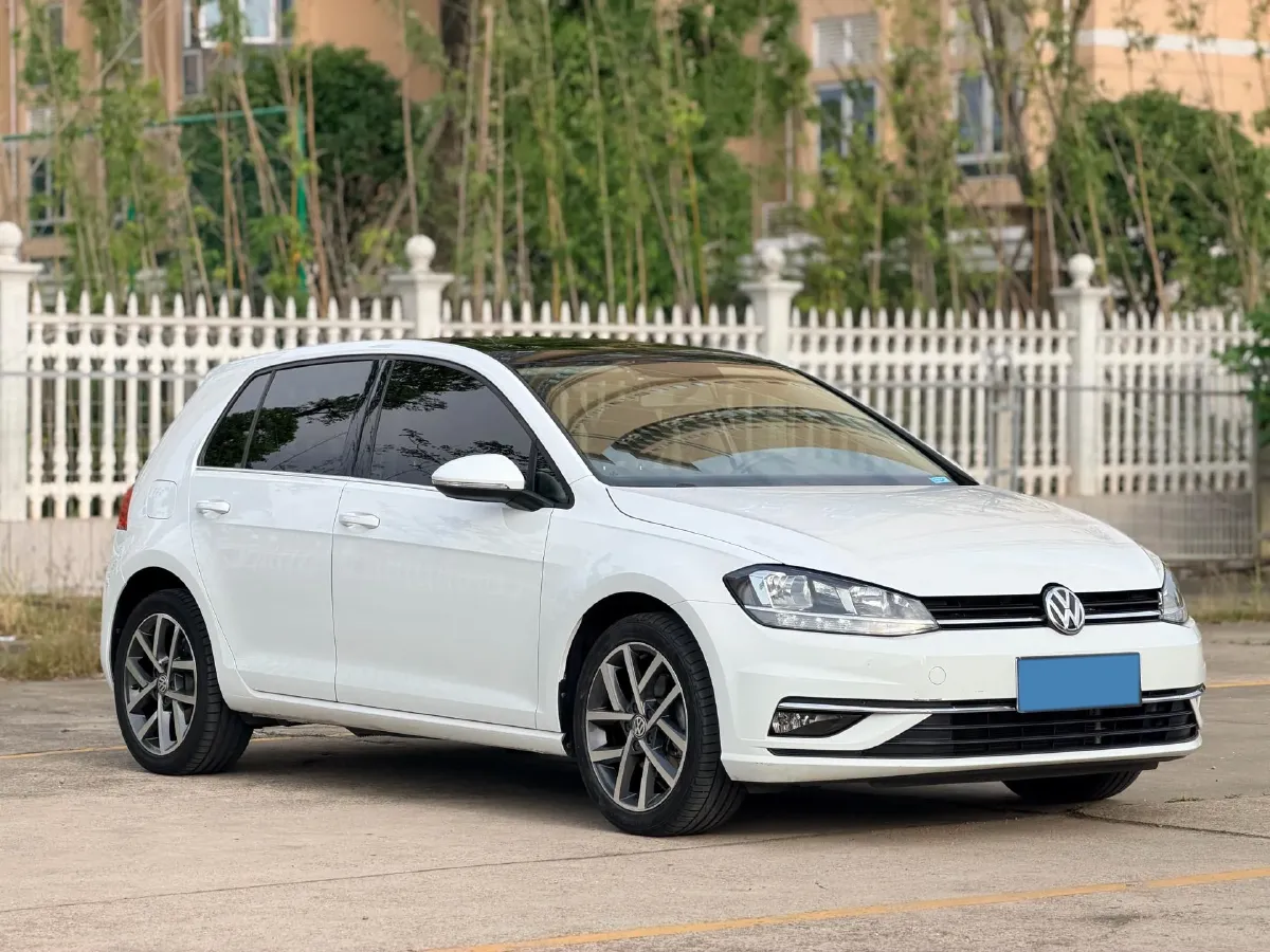 2020 Volkswagen Golf 1.2T 116HP L4 7DCT,autocango,china used car exporter,china ev exporter,chinese used car exporter,chinese used ev exporter