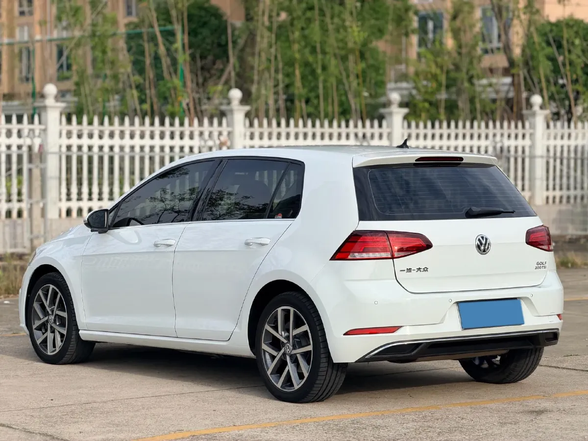 2020 Volkswagen Golf 1.2T 116HP L4 7DCT,autocango,china used car exporter,china ev exporter,chinese used car exporter,chinese used ev exporter