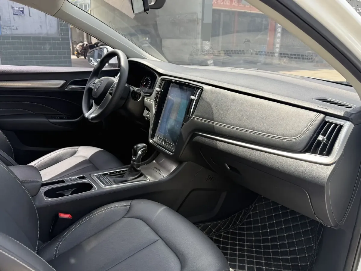 2020 Roewe i6 1.6L 125HP L4 CVT,autocango,china used car exporter,china ev exporter,chinese used car exporter,chinese used ev exporter