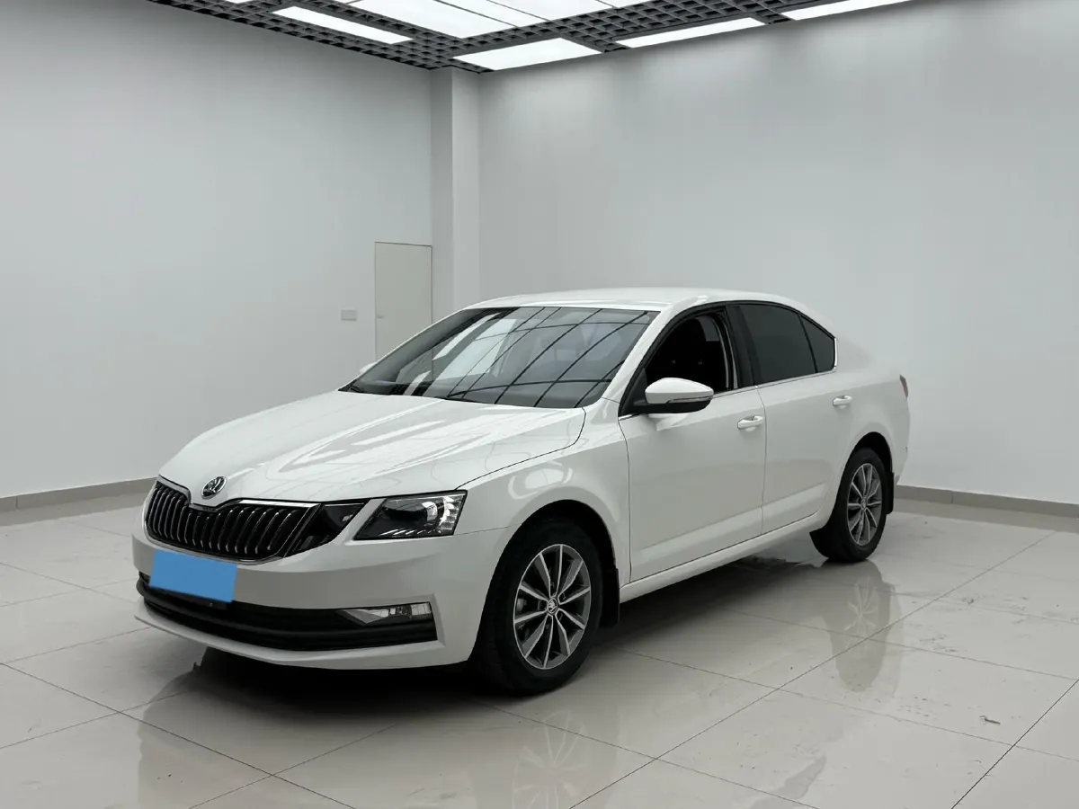 2022 Skoda Octavia 1.5L 113HP L4 6AT,autocango,china used car exporter,china ev exporter,chinese used car exporter,chinese used ev exporter