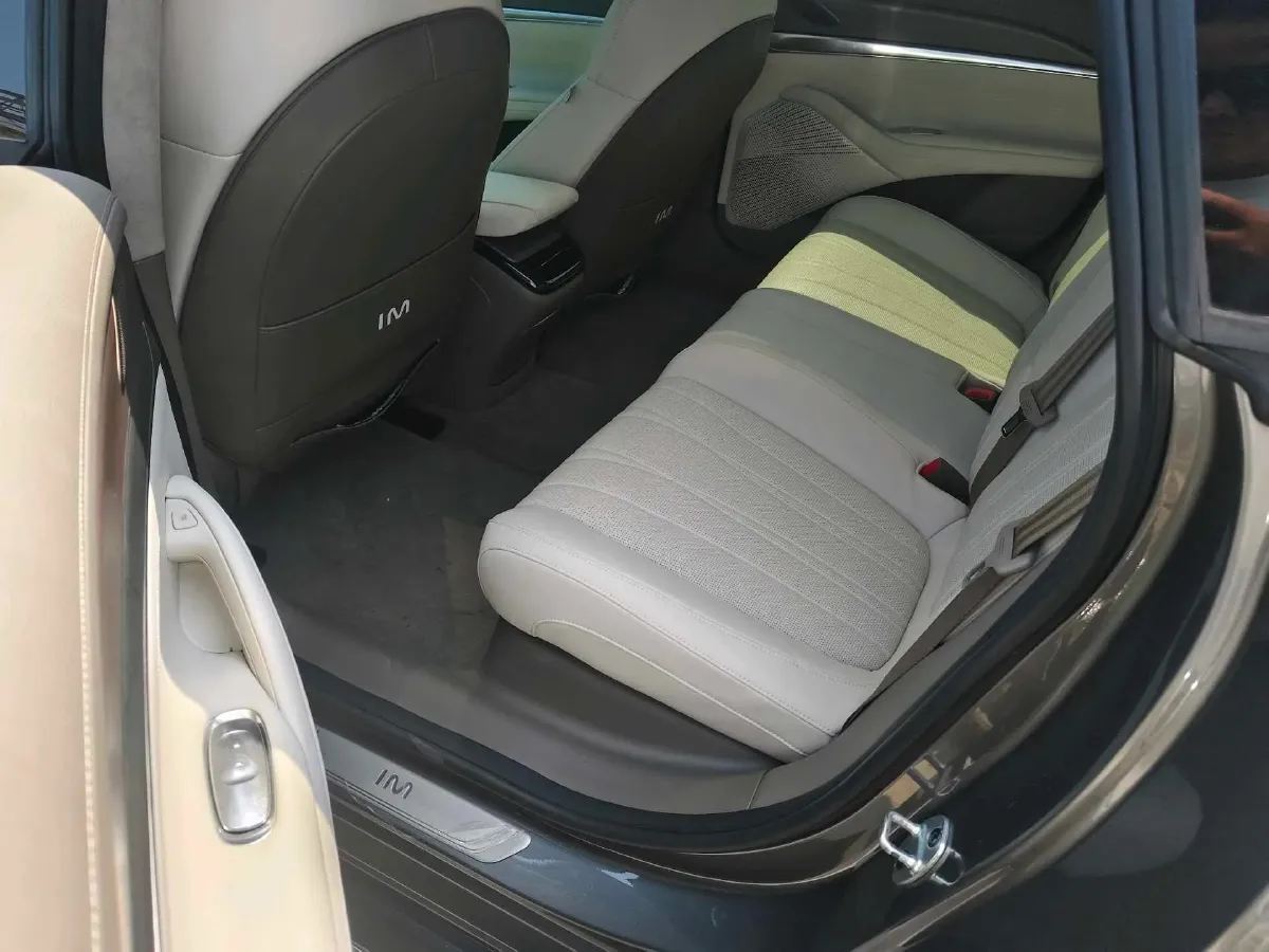 2022 IM L7 BEV 90KWH,autocango,china used car exporter,china ev exporter,chinese used car exporter,chinese used ev exporter