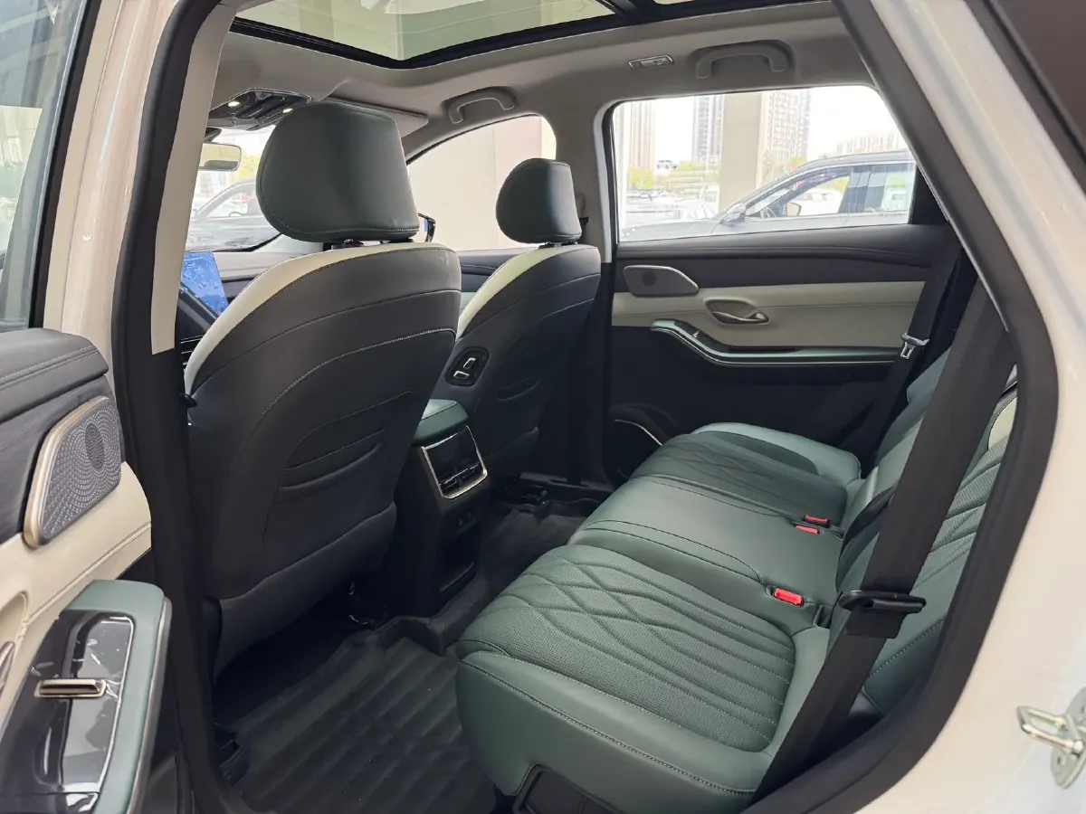 2023 Jetour Traveller 2.0T 254HP L4 7DCT,autocango,china used car exporter,china ev exporter,chinese used car exporter,chinese used ev exporter