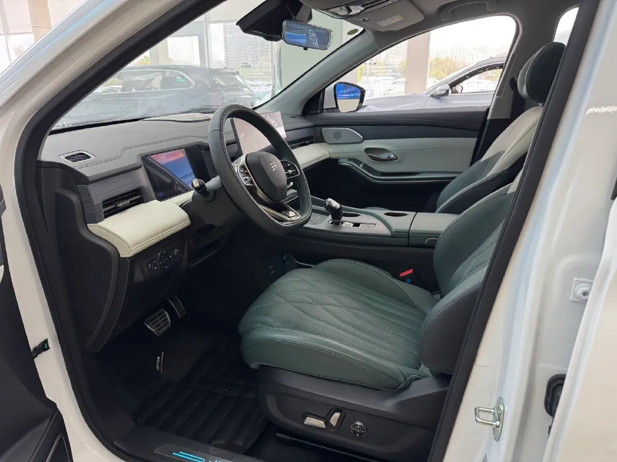 2023 Jetour Traveller 2.0T 254HP L4 7DCT,autocango,china used car exporter,china ev exporter,chinese used car exporter,chinese used ev exporter