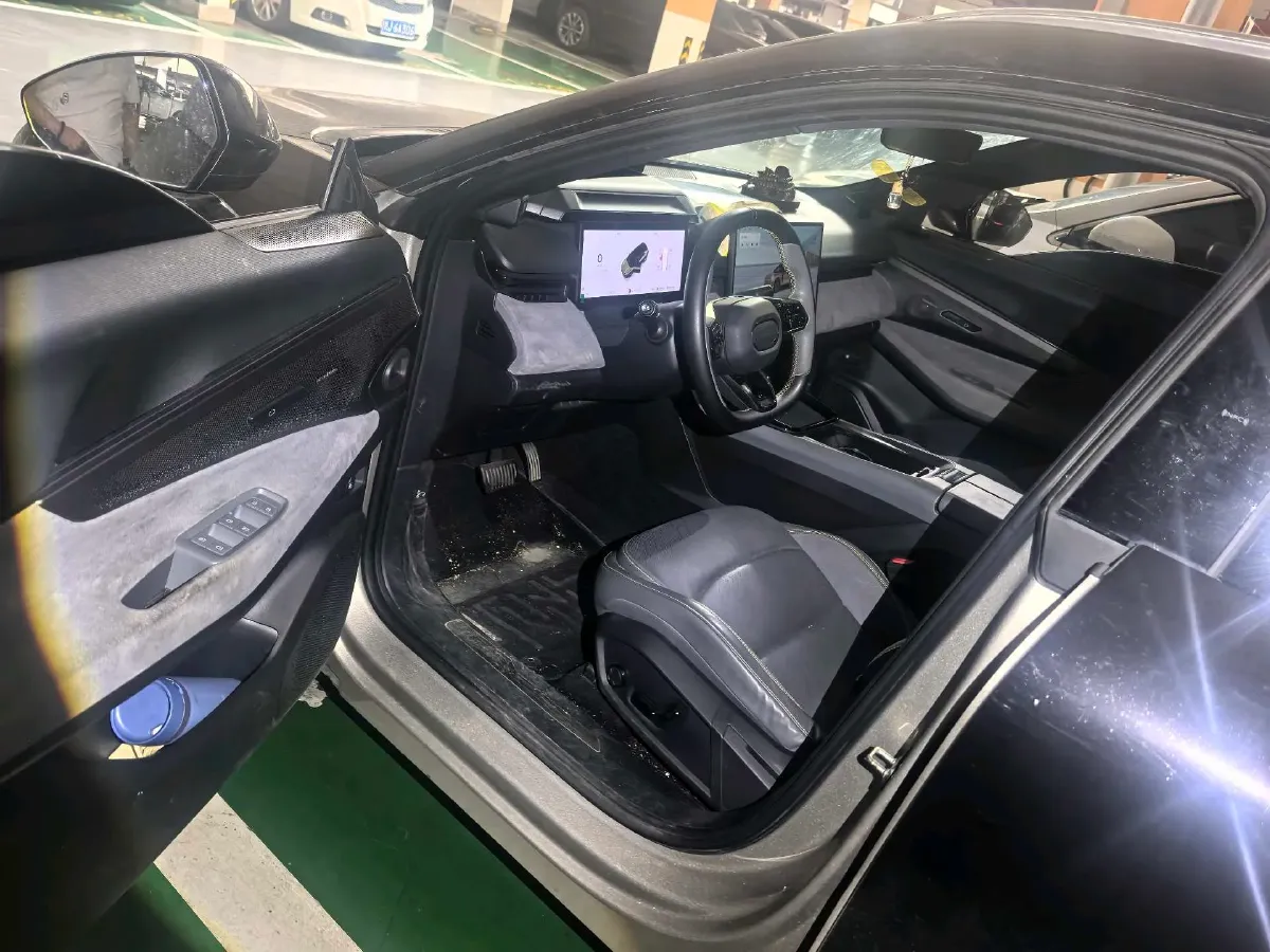 2025 LYNK&CO 08 EM-P 1.5T 163HP L4 3DHT PHEV 39.6/39.8KWH,autocango,china used car exporter,china ev exporter,chinese used car exporter,chinese used ev exporter