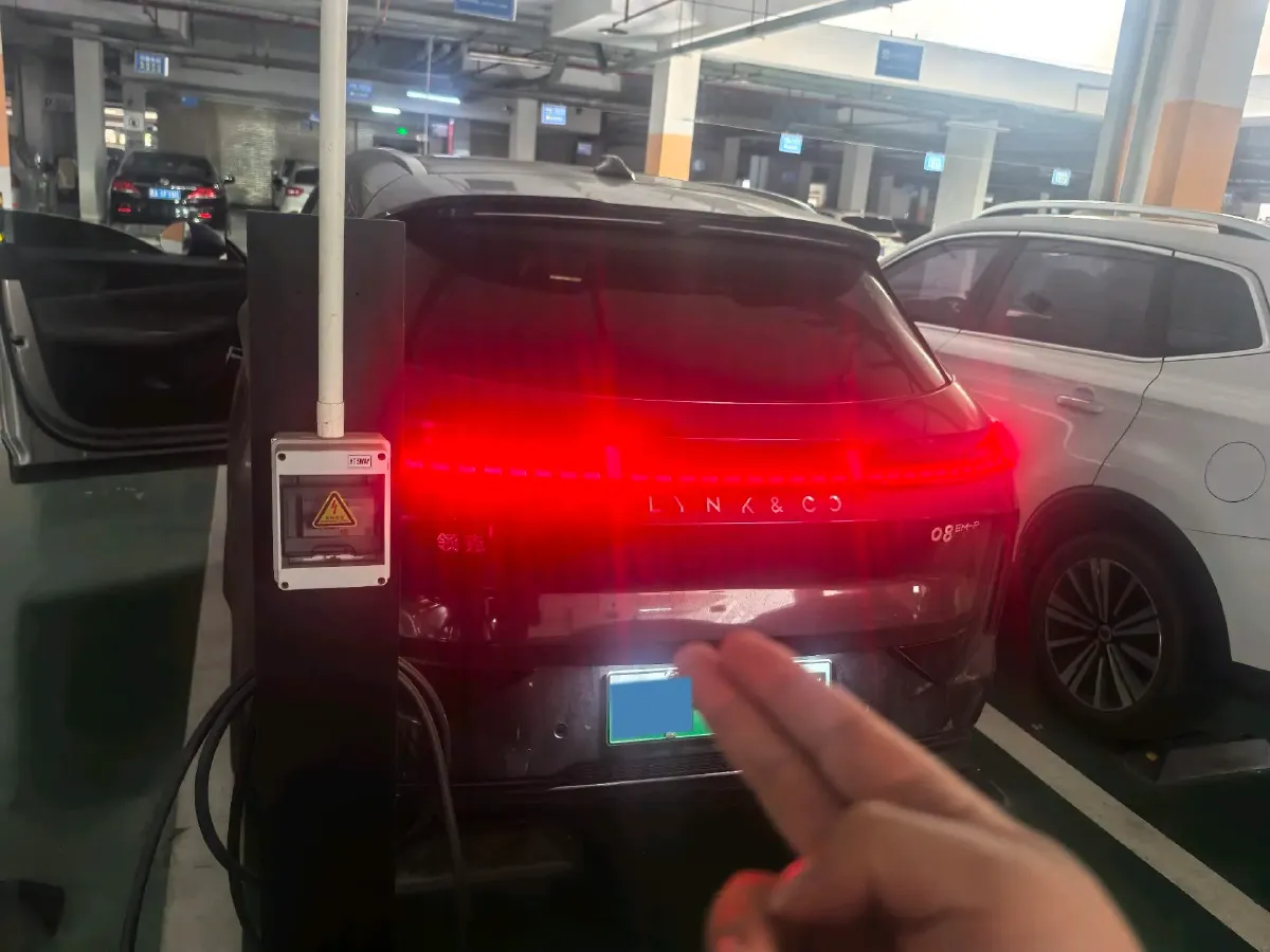 2025 LYNK&CO 08 EM-P 1.5T 163HP L4 3DHT PHEV 39.6/39.8KWH,autocango,china used car exporter,china ev exporter,chinese used car exporter,chinese used ev exporter