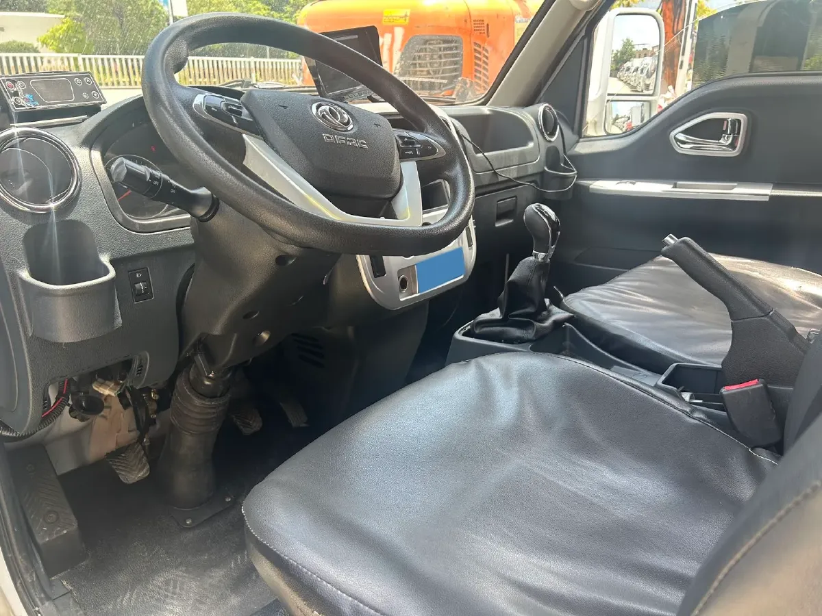 2023 Isuzu YiFang 2.5T 126HP L4 5MT,autocango,china used car exporter,china ev exporter,chinese used car exporter,chinese used ev exporter