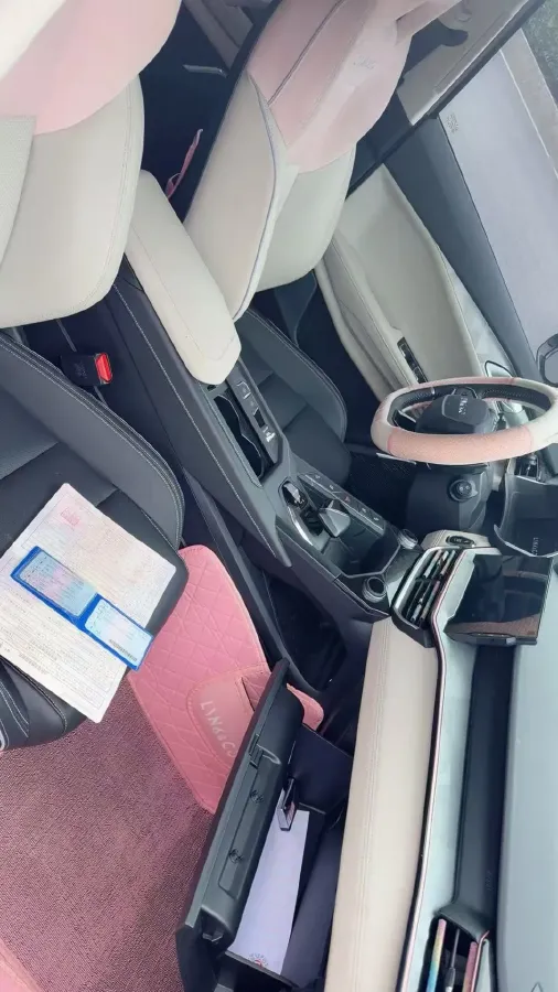 2020 LYNK&CO 06 1.5T 177HP L3 7DCT,autocango,china used car exporter,china ev exporter,chinese used car exporter,chinese used ev exporter