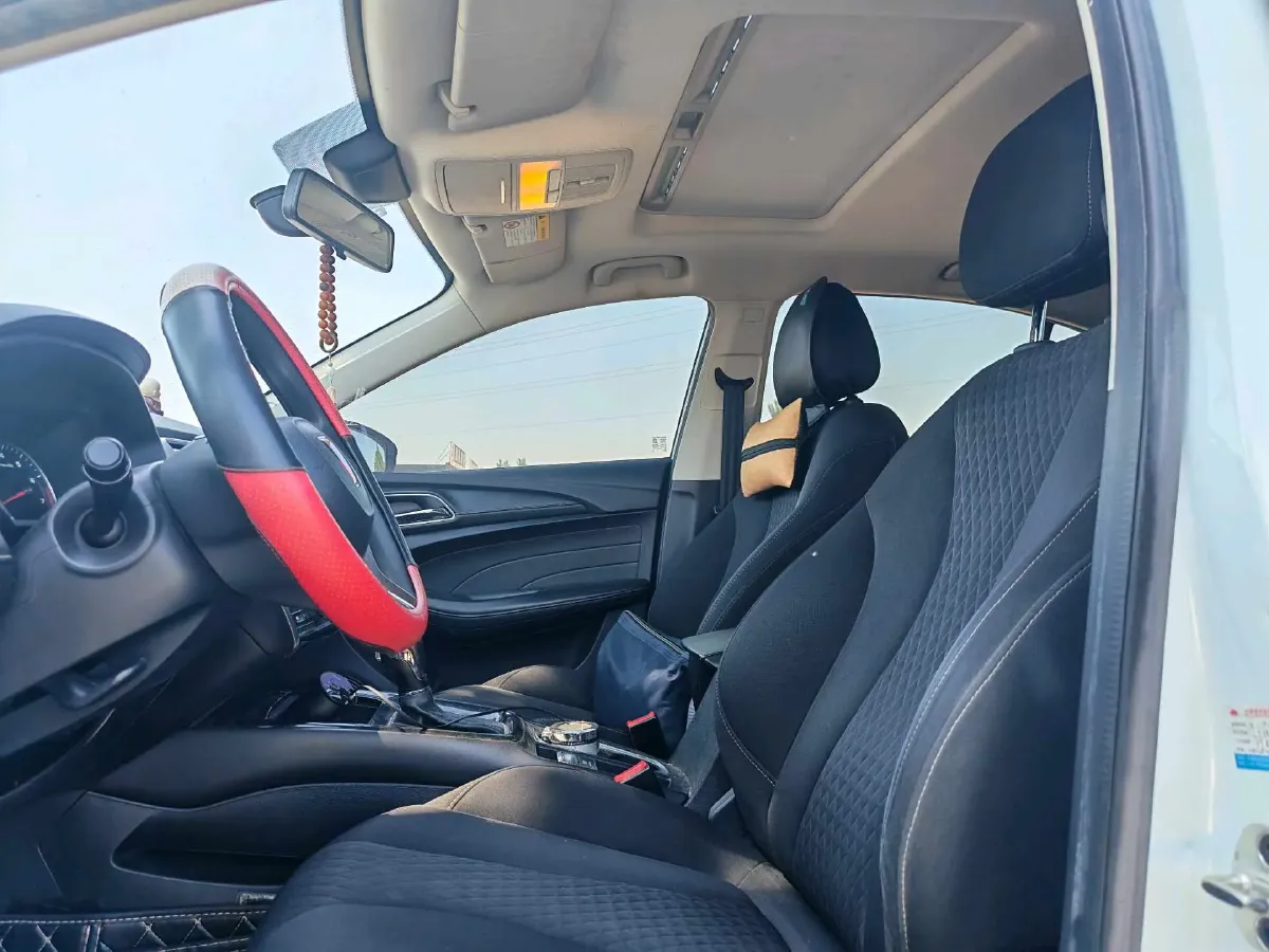 2020 Roewe i5 1.5L 120HP L4 CVT,autocango,china used car exporter,china ev exporter,chinese used car exporter,chinese used ev exporter