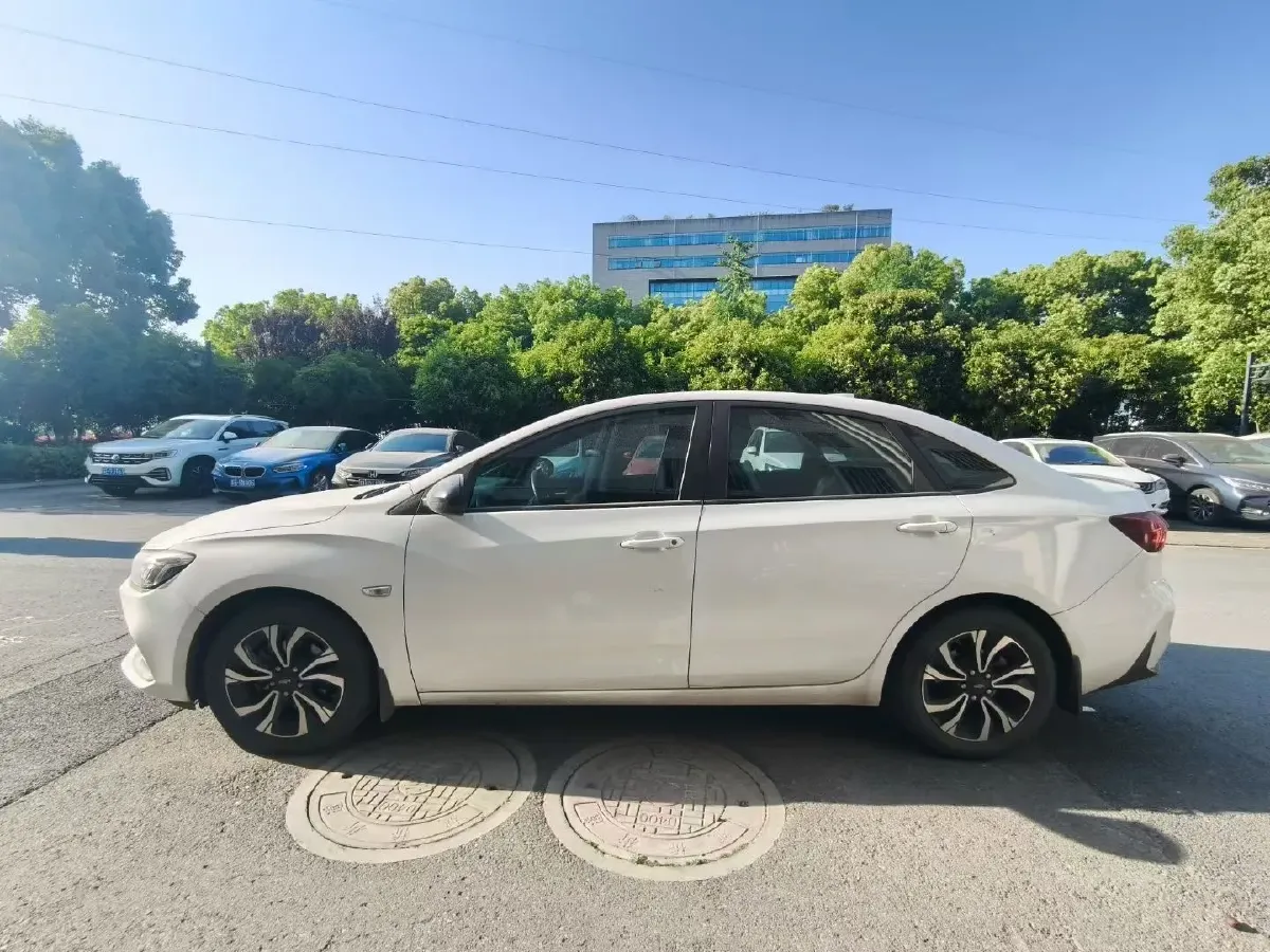 2019 Chevrolet Monza 1.3T 163HP L3 6AT,autocango,china used car exporter,china ev exporter,chinese used car exporter,chinese used ev exporter