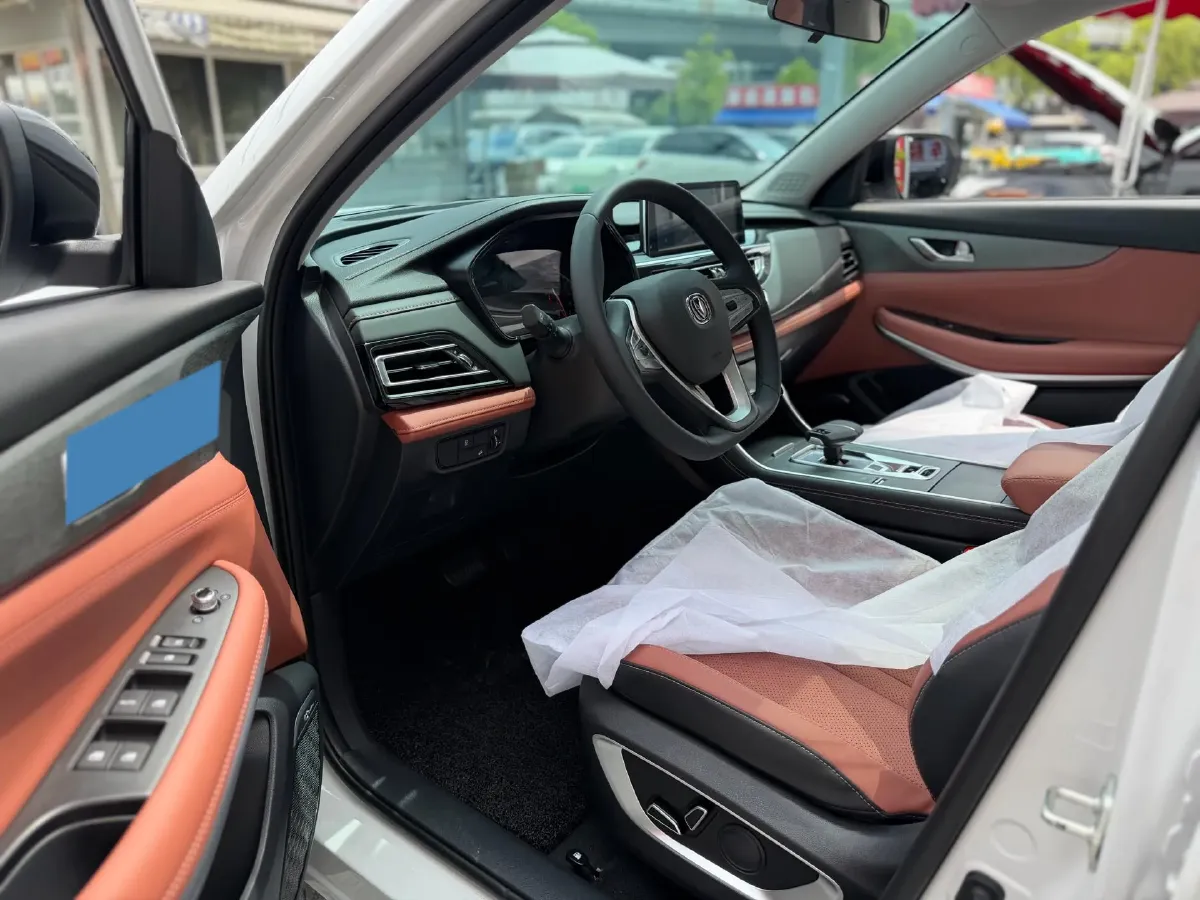 2024 ChangAn CS75 1.5T 188HP L4 7DCT,autocango,china used car exporter,china ev exporter,chinese used car exporter,chinese used ev exporter