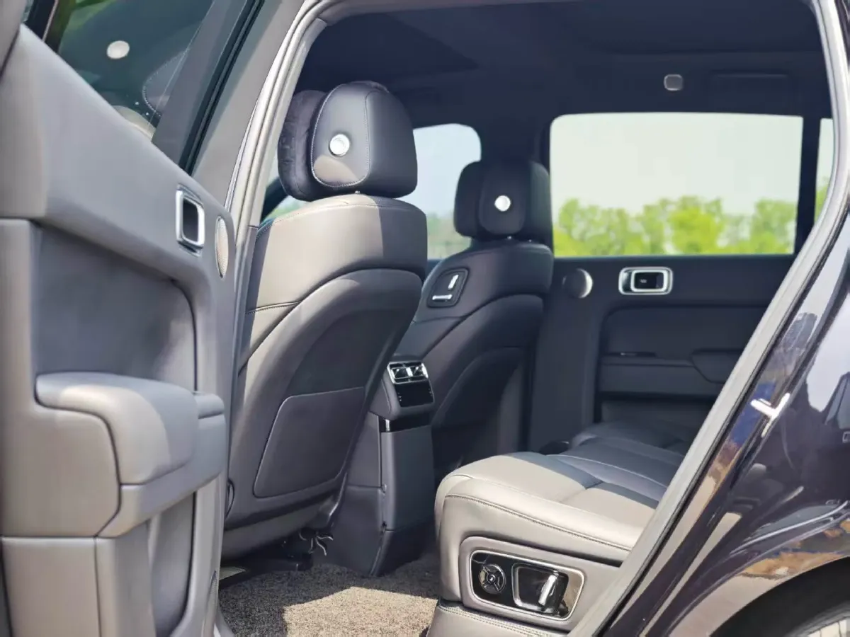 2024 Li L8 Range Extended 154HP REEV 42.8KWH,autocango,china used car exporter,china ev exporter,chinese used car exporter,chinese used ev exporter