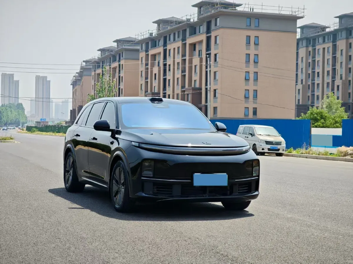 2024 Li L8 Range Extended 154HP REEV 42.8KWH,autocango,china used car exporter,china ev exporter,chinese used car exporter,chinese used ev exporter