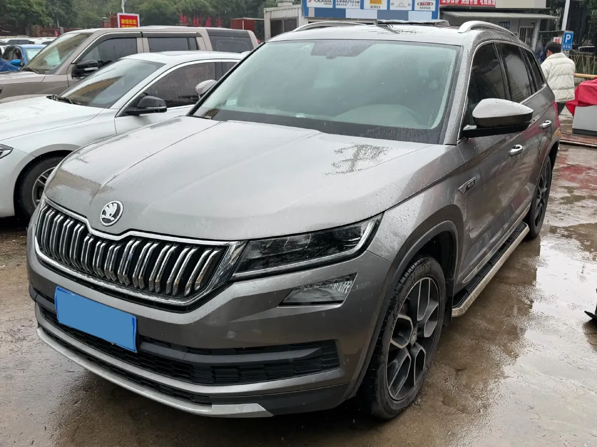 2017 Skoda Kodiak 1.8T 180HP L4 7DCT,autocango,china used car exporter,china ev exporter,chinese used car exporter,chinese used ev exporter