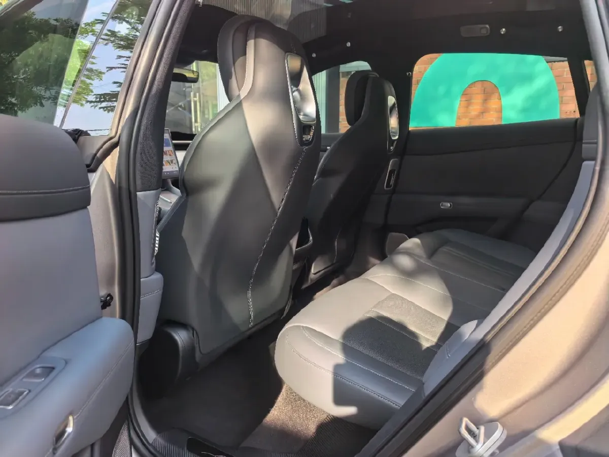 2025 MI YU7 BEV 96.3KWH,autocango,china used car exporter,china ev exporter,chinese used car exporter,chinese used ev exporter