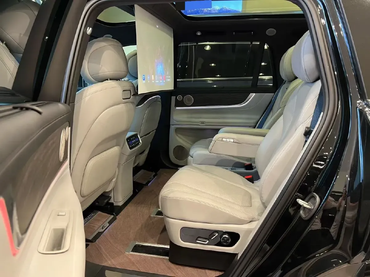 2024 AITO AITO M9 1.5T 152HP L4 REEV 42KWH,autocango,china used car exporter,china ev exporter,chinese used car exporter,chinese used ev exporter
