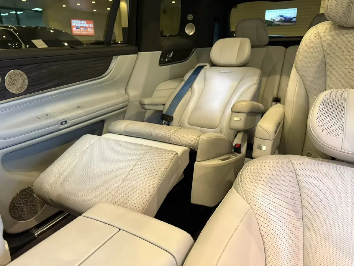 2024 AITO AITO M9 1.5T 152HP L4 REEV 42KWH,autocango,china used car exporter,china ev exporter,chinese used car exporter,chinese used ev exporter