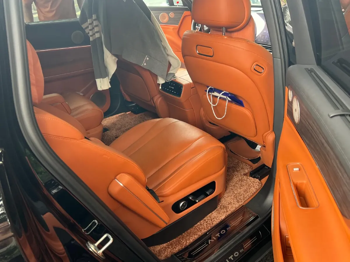 2024 AITO AITO M9 1.5T 152HP L4 REEV 42KWH,autocango,china used car exporter,china ev exporter,chinese used car exporter,chinese used ev exporter