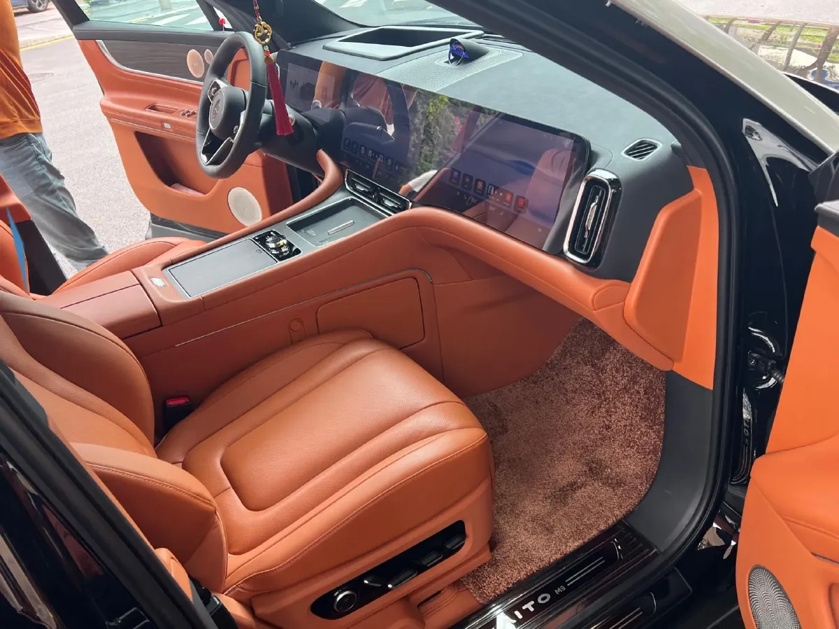 2024 AITO AITO M9 1.5T 152HP L4 REEV 42KWH,autocango,china used car exporter,china ev exporter,chinese used car exporter,chinese used ev exporter