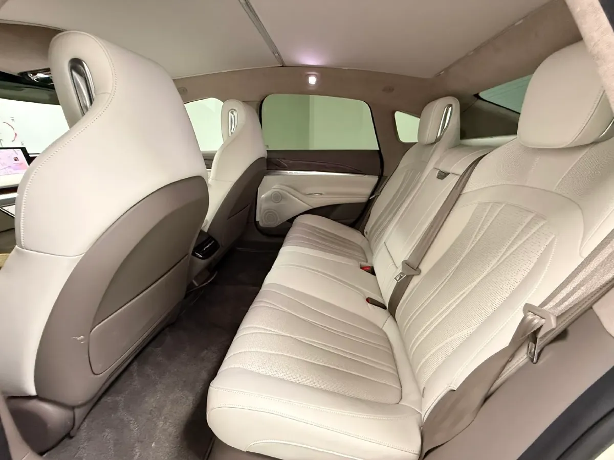 2022 IM L7 BEV 90KWH,autocango,china used car exporter,china ev exporter,chinese used car exporter,chinese used ev exporter