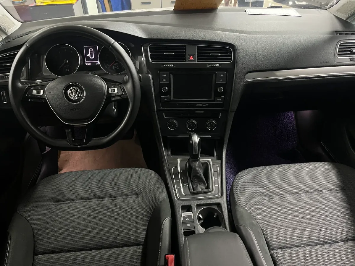 2018 Volkswagen Golf 1.6L 110HP L4 6AT,autocango,china used car exporter,china ev exporter,chinese used car exporter,chinese used ev exporter