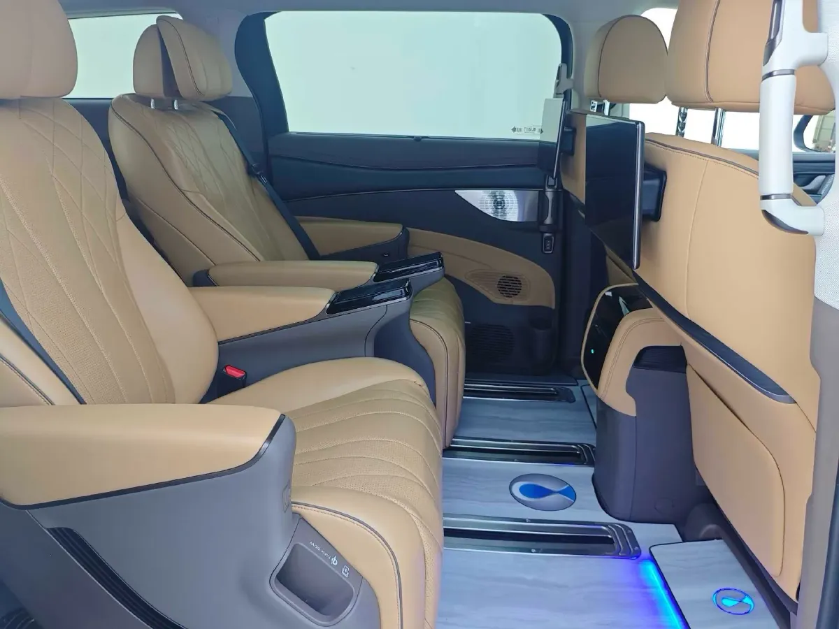 2024 Denza D9 1.5T 139HP L4 E-CVT PHEV 40KWH,autocango,china used car exporter,china ev exporter,chinese used car exporter,chinese used ev exporter